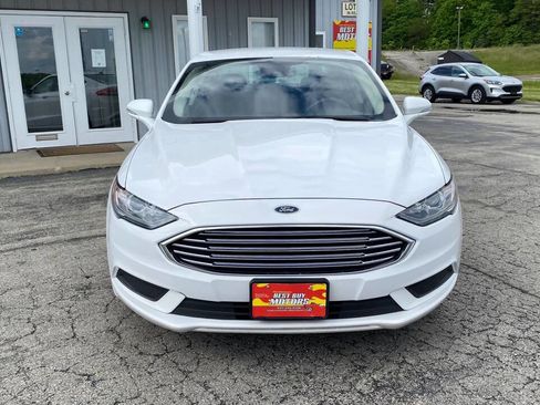 Used 2018 Ford Fusion SE FWD image 8