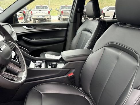 New 2026 Jeep Grand Cherokee Limited w/ Limited Altitude Package image 5