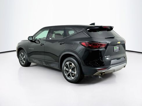 Used 2025 Chevrolet Blazer LT FWD image 5
