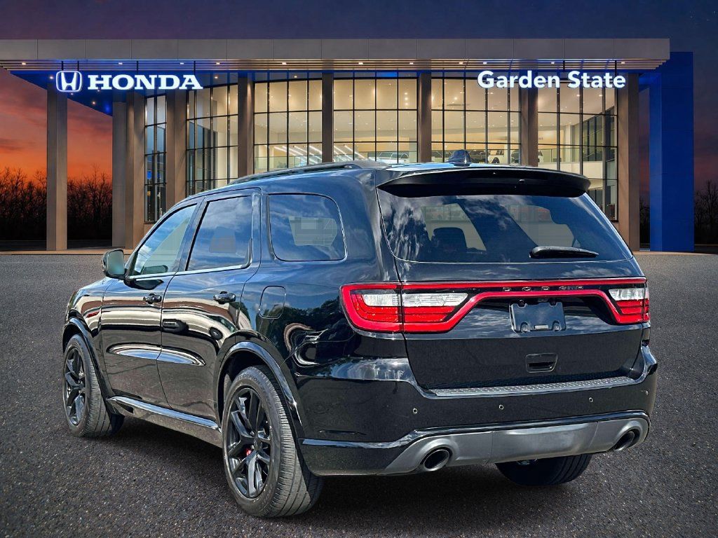 Used 2022 Dodge Durango R/T w/ Tow 'N Go Package AWD/4WD image 3