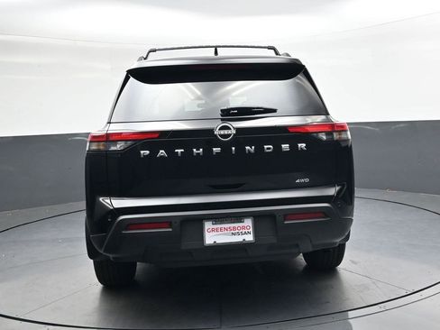 Used 2025 Nissan Pathfinder SV image 5