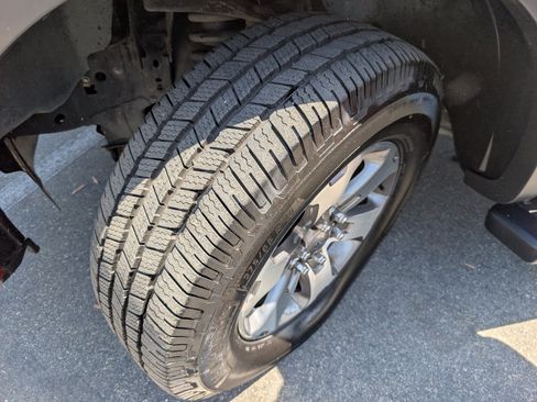 Used 2014 Ford F150 FX4 w/ Equipment Group 402A Luxury AWD/4WD image 21