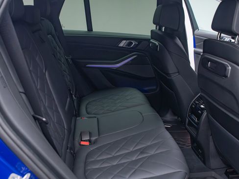 Used 2025 BMW X5 M60i w/ Climate Comfort Package image 17