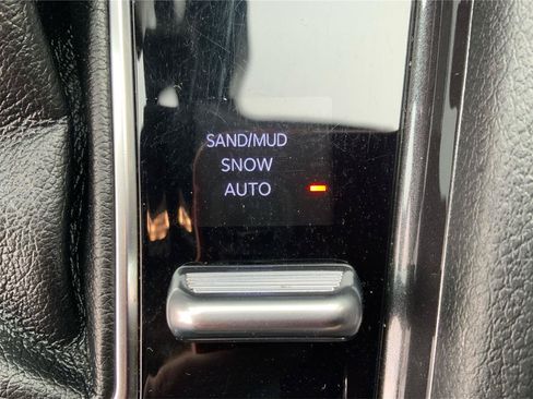 Used 2024 Jeep Compass Latitude AWD/4WD image 35