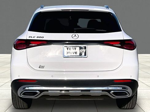 Certified 2025 Mercedes-Benz GLC 300 image 4