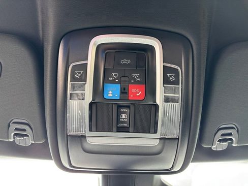 Used 2026 RAM 1500 4x4 Crew Cab image 56