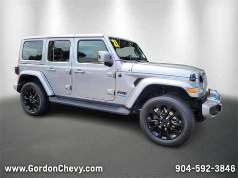 Used 2021 Jeep Wrangler Unlimited Sahara image 8