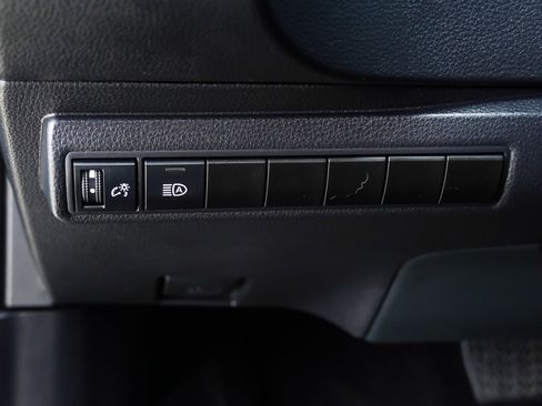 Used 2025 Toyota Corolla LE FWD image 18