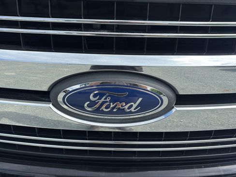 Used 2018 Ford F150 Lariat AWD/4WD image 27