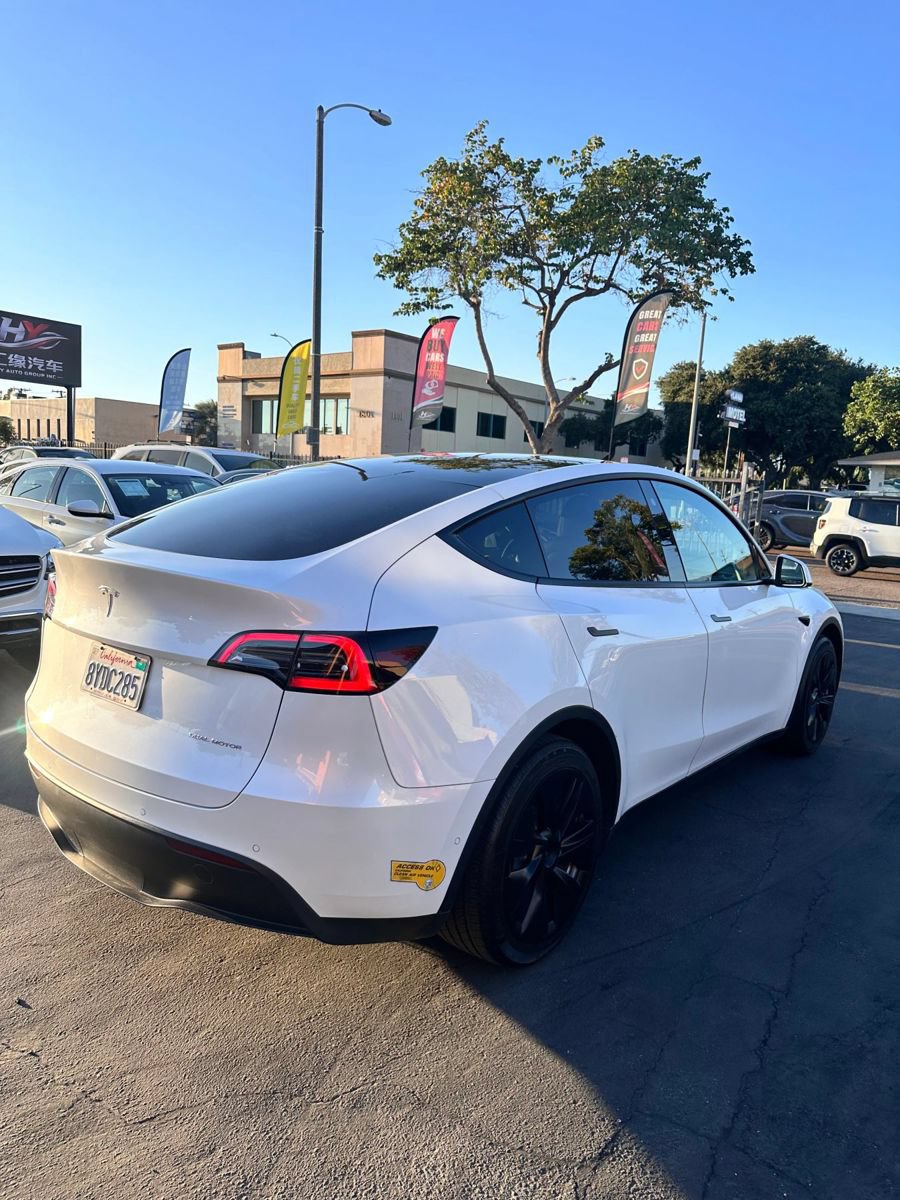 Used 2021 Tesla Model Y Long Range AWD/4WD image 4
