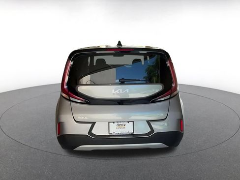 Used 2025 Kia Soul LX w/ LX Technology Package FWD image 12