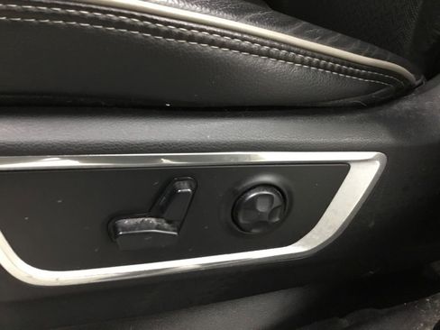 Used 2021 RAM 1500 Laramie image 9