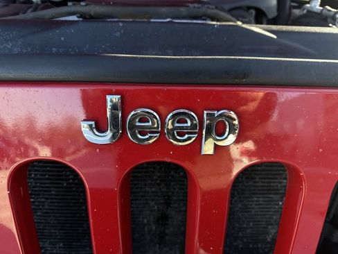 Used 2014 Jeep Wrangler Unlimited Sport w/ Quick Order Package 23S AWD/4WD image 27