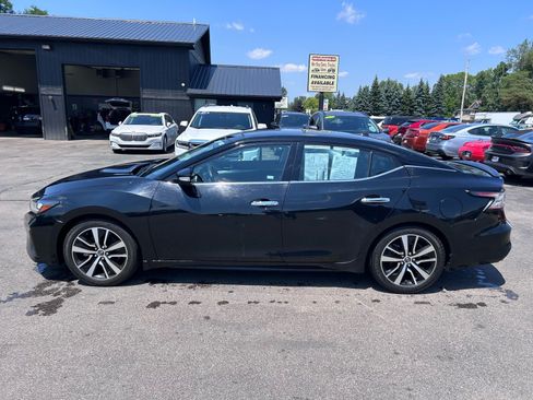 Used 2023 Nissan Maxima SL FWD image 6