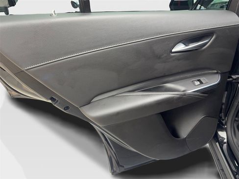 Used 2024 Cadillac XT4 Premium Luxury image 37