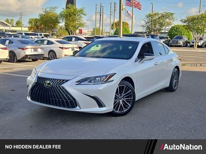 Used 2025 Lexus ES 300h w/ Premium Package