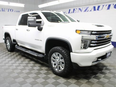 Used 2023 Chevrolet Silverado 2500 High Country w/ Z71 Off-Road Package image 3