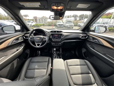 Used 2022 Chevrolet TrailBlazer ACTIV w/ Sun and Liftgate Package image 16