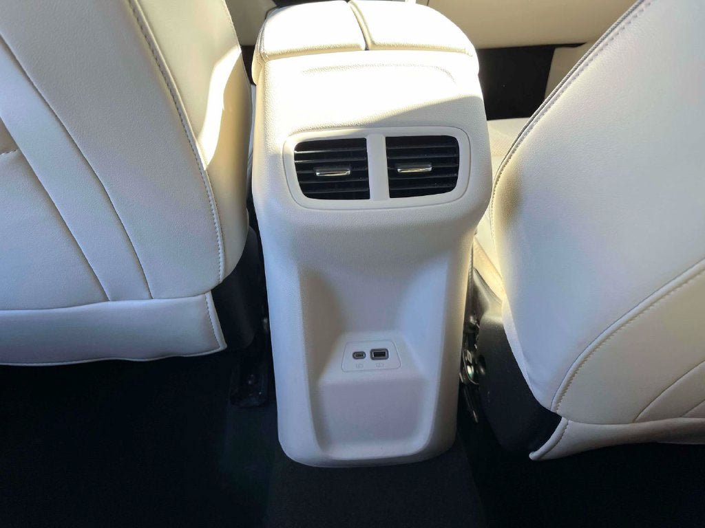Used 2023 Buick Envision Essence FWD image 14