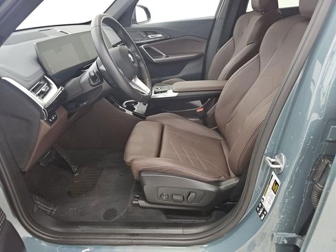 Used 2025 BMW X1 xDrive28i image 9