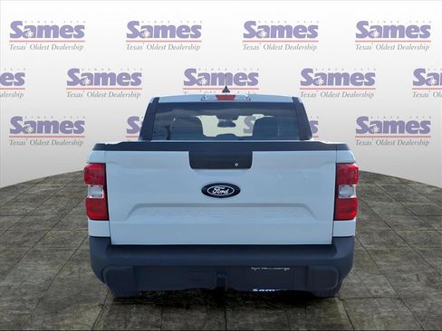 New 2025 Ford Maverick XL image 6