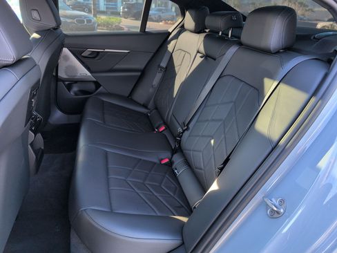 Used 2024 BMW 530i w/ M Sport Package image 31