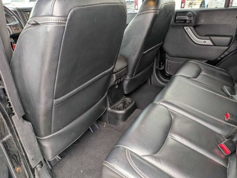 Used 2014 Jeep Wrangler Unlimited Sahara w/ Max Tow Package image 15