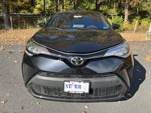 Used 2022 Toyota C-HR Nightshade image 8