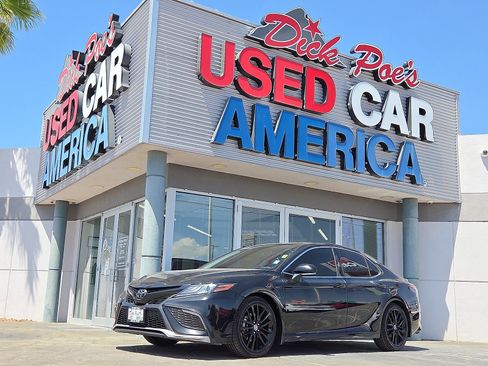Used 2022 Toyota Camry XSE image 1
