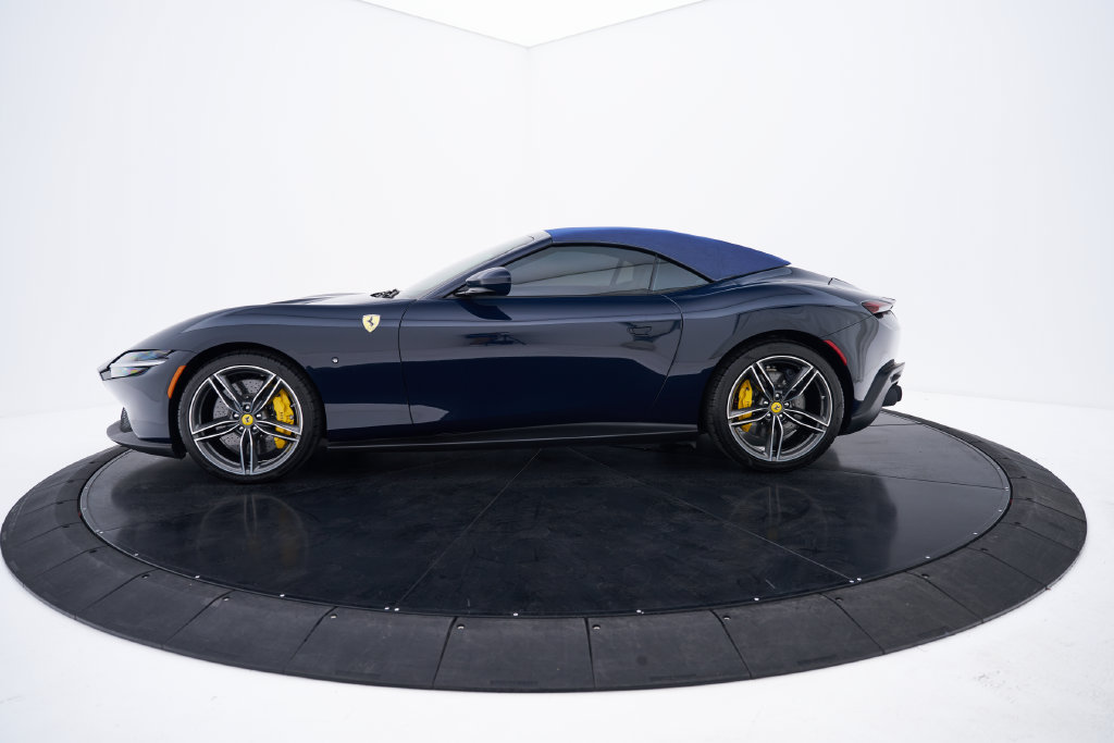 Used 2025 Ferrari Roma Spider RWD image 15