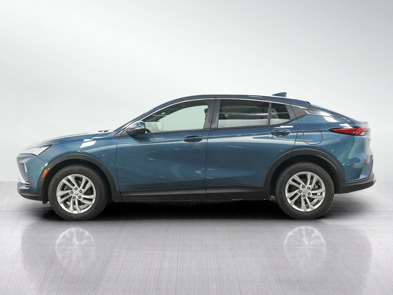 Used 2025 Buick Envista Preferred w/ Convenience I Package FWD image 2