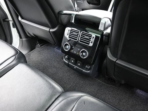 Used 2018 Land Rover Range Rover image 17