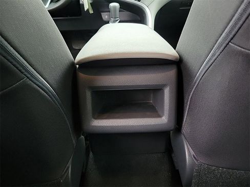 Used 2019 Toyota Camry LE image 11