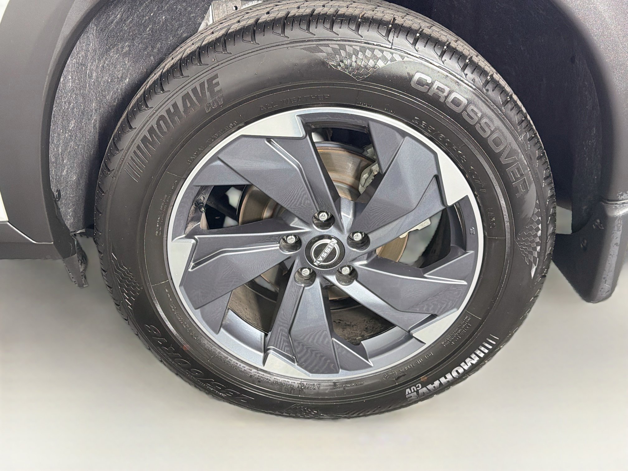 Used 2024 Nissan Rogue SV FWD image 11