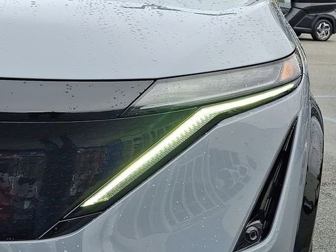 Used 2024 Nissan Ariya AWD image 9