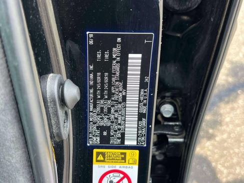 Used 2018 Toyota Highlander Plus AWD/4WD image 19