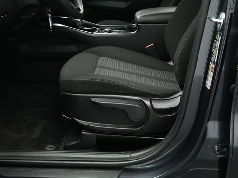 Used 2023 Kia Sorento LX image 11