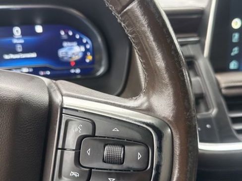 Used 2022 Chevrolet Suburban LT image 28