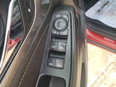 Used 2022 Chevrolet Traverse Premier AWD/4WD image 35