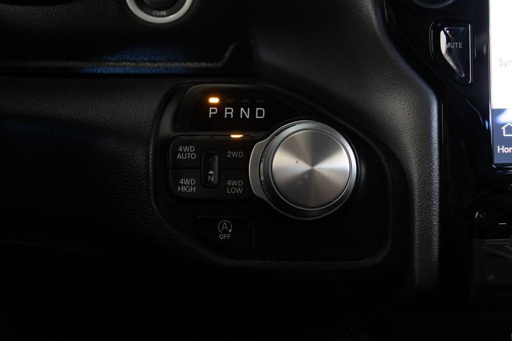 Used 2023 RAM 1500 Laramie AWD/4WD image 33