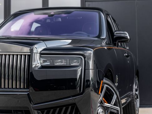 Used 2026 Rolls-Royce Cullinan Black Badge AWD/4WD image 18