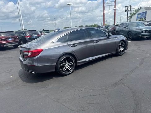 Used 2021 Honda Accord Touring image 12