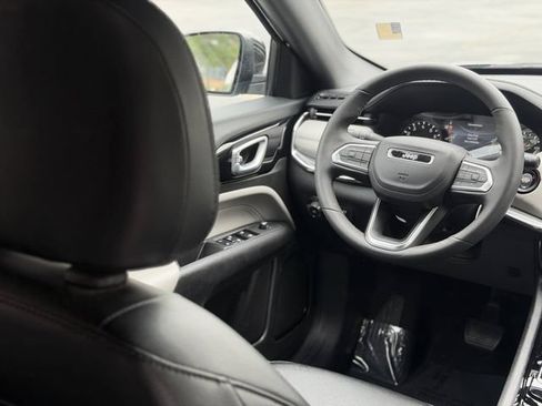 Used 2024 Jeep Compass Limited AWD/4WD image 32