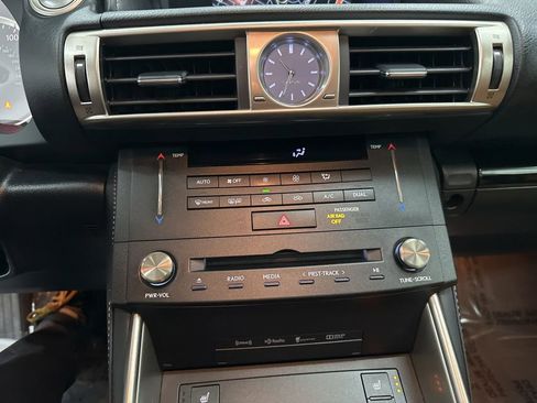 Used 2016 Lexus IS 200t 200t image 18