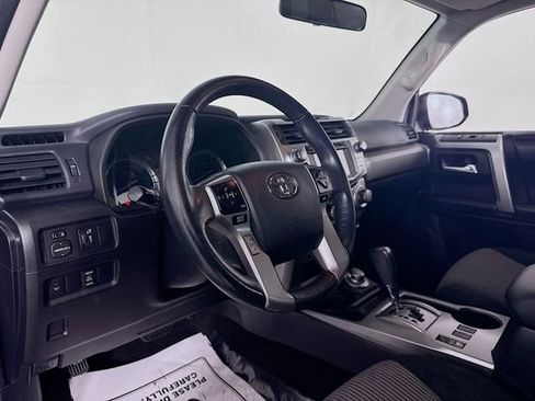 Used 2017 Toyota 4Runner SR5 image 9