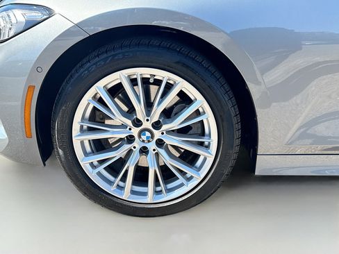 Used 2023 BMW 330i Sedan w/ Premium Package image 42