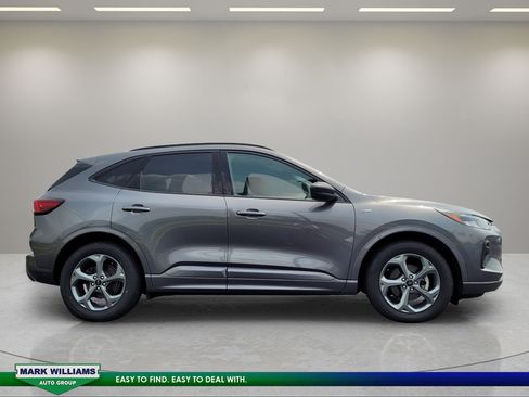 Used 2024 Ford Escape ST-Line FWD image 2