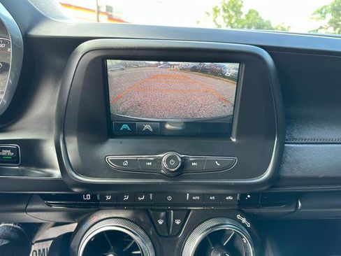 Used 2017 Chevrolet Camaro LT RWD image 15