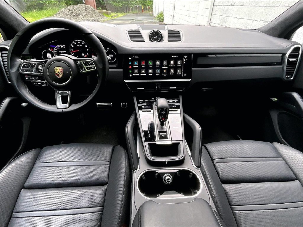 Used 2023 Porsche Cayenne Turbo AWD/4WD image 18
