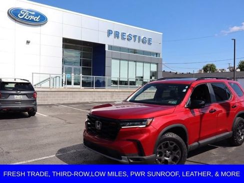 Used 2024 Honda Pilot TrailSport image 1